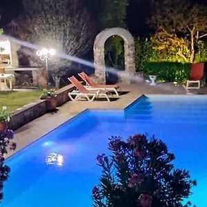 https://nido-del-merlo.it-tuscanyhotel.com